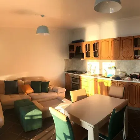 Apartament Panorama View. Rruga Murat Terbaci *